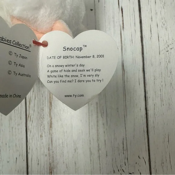 TY Beanie Baby - SNOCAP the Snow Fox (7.5 inch) - Picture 6 of 7